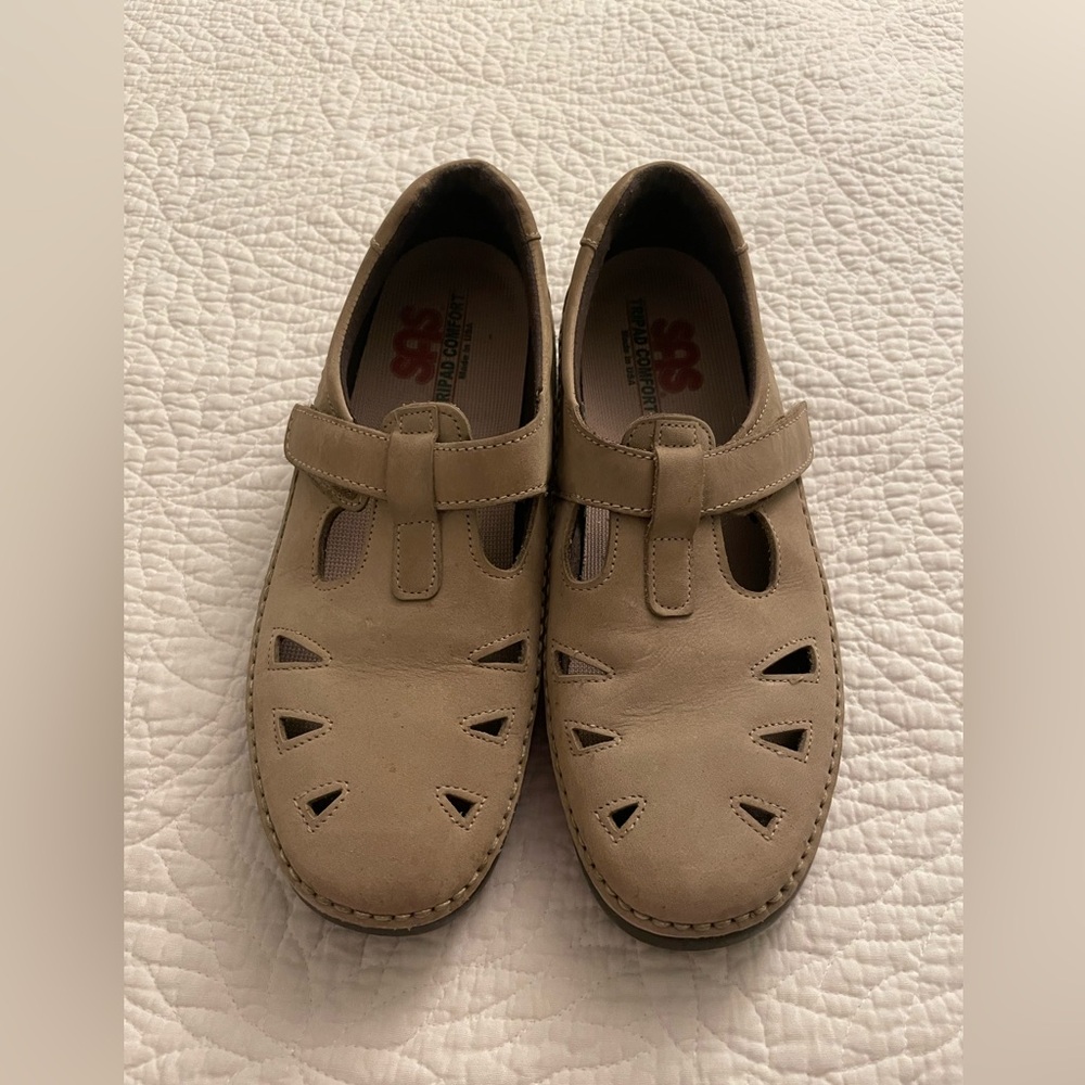 Womens SAS sage Roamer Leather Tripad strap loafer shoe estimated Size 8.5